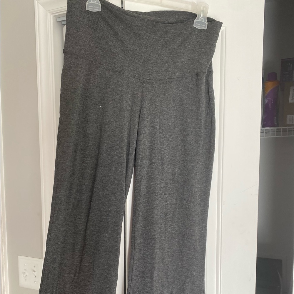 Old navy Maternity yoga pants